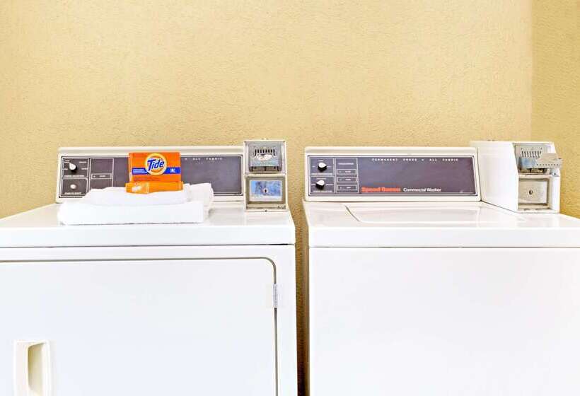 فندق Days Inn By Wyndham Kingsland Ga