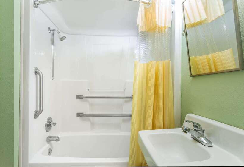 فندق Days Inn By Wyndham Panama City/callaway