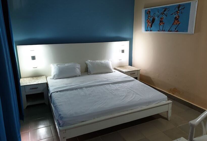 هتل Djembe Beach Resort