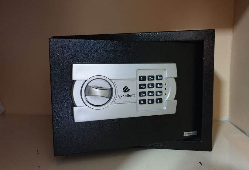 هتل Djembe Beach Resort