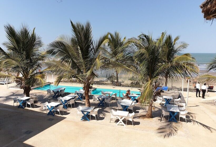 هتل Djembe Beach Resort