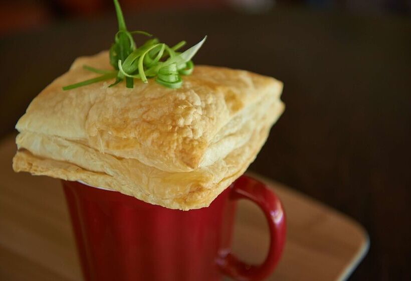 Отель Alpenrock Breckenridge, Curio Collection By Hilton