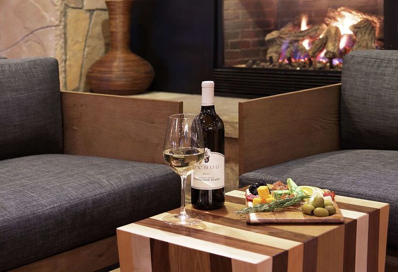 هتل Alpenrock Breckenridge, Curio Collection By Hilton