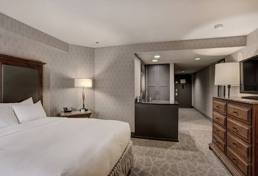 Отель Alpenrock Breckenridge, Curio Collection By Hilton