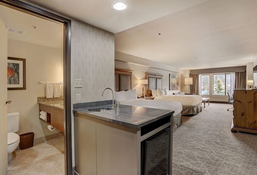 Отель Alpenrock Breckenridge, Curio Collection By Hilton