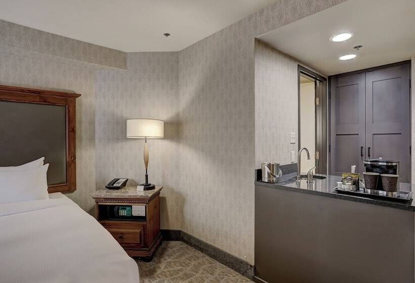 هتل Alpenrock Breckenridge, Curio Collection By Hilton
