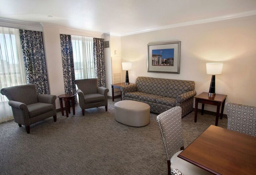 Отель President Abraham Lincoln Springfield   Doubletree By Hilton