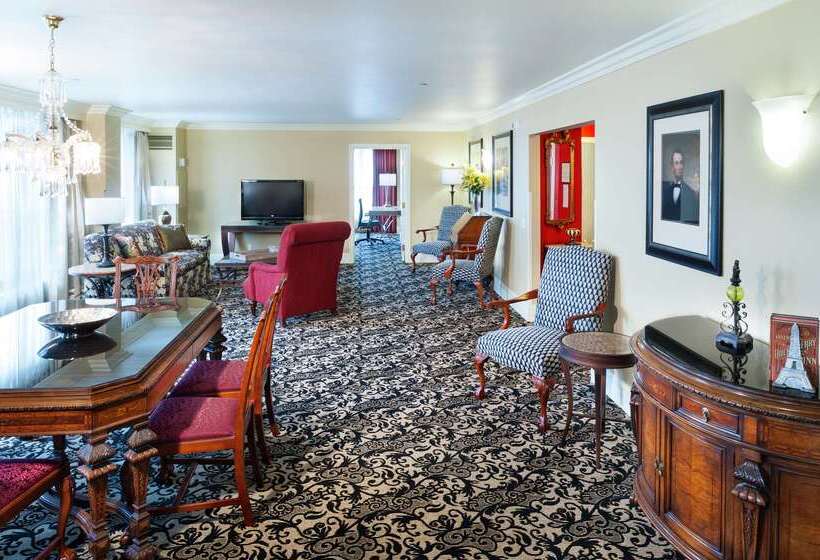 Отель President Abraham Lincoln Springfield   Doubletree By Hilton