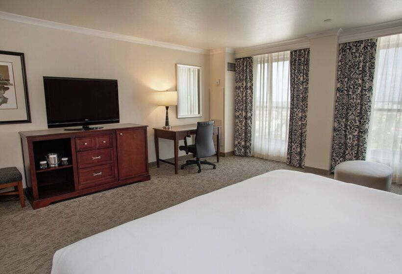 Отель President Abraham Lincoln Springfield   Doubletree By Hilton