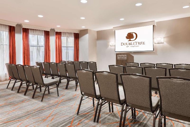 Отель President Abraham Lincoln Springfield   Doubletree By Hilton