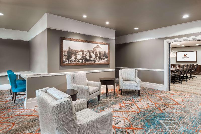 هتل President Abraham Lincoln Springfield   Doubletree By Hilton