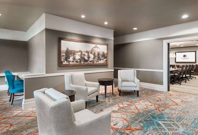 Отель President Abraham Lincoln Springfield   Doubletree By Hilton