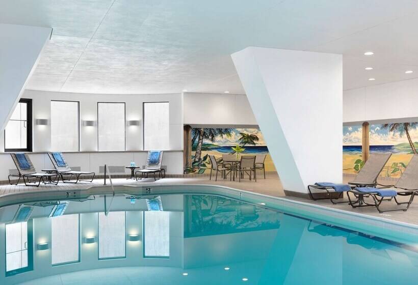 Отель President Abraham Lincoln Springfield   Doubletree By Hilton