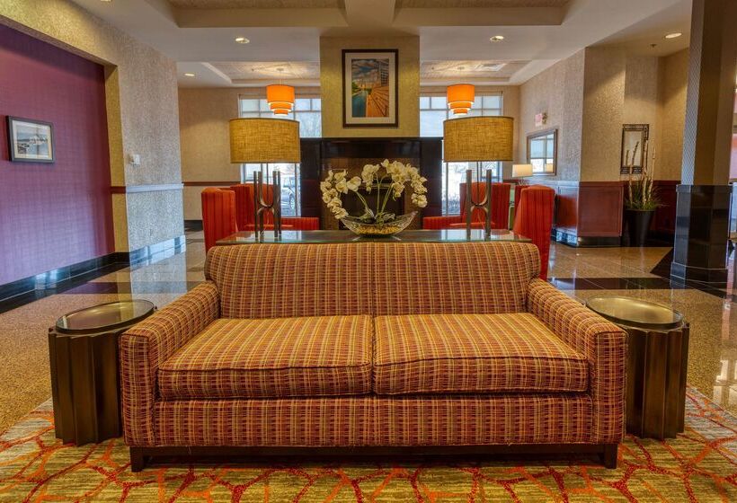 בית מלון כפרי Drury Inn & Suites Indianapolis Northeast
