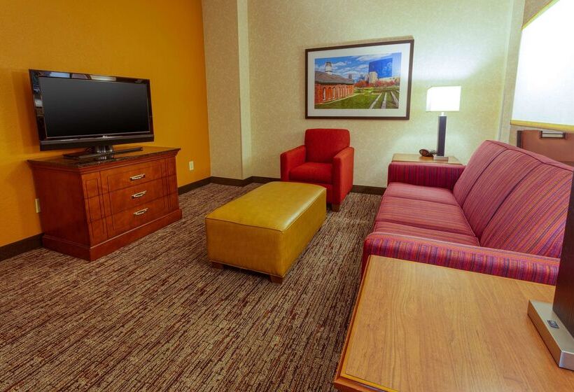 בית מלון כפרי Drury Inn & Suites Indianapolis Northeast