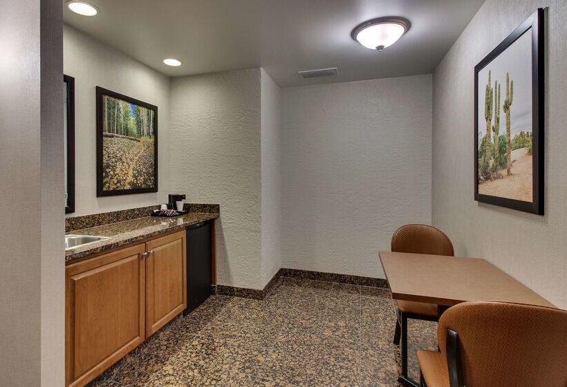 هتل Drury Inn & Suites Phoenix Happy Valley