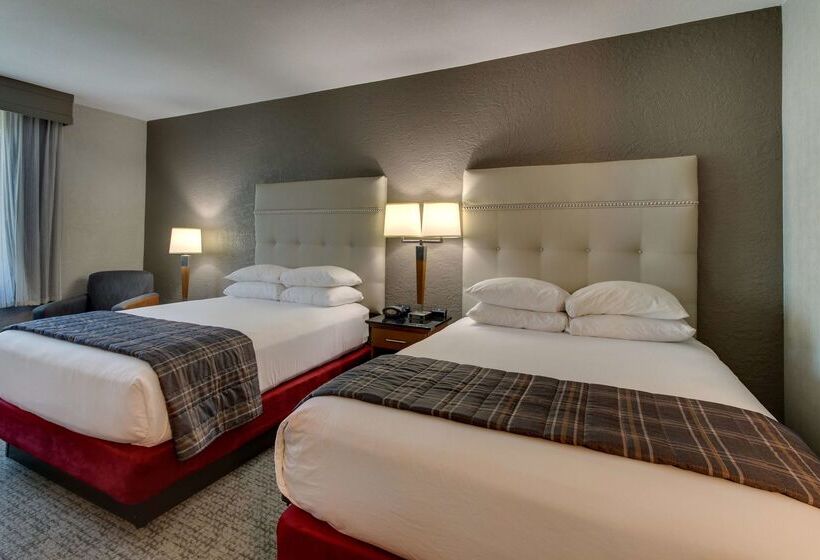 هتل Drury Inn & Suites Phoenix Happy Valley