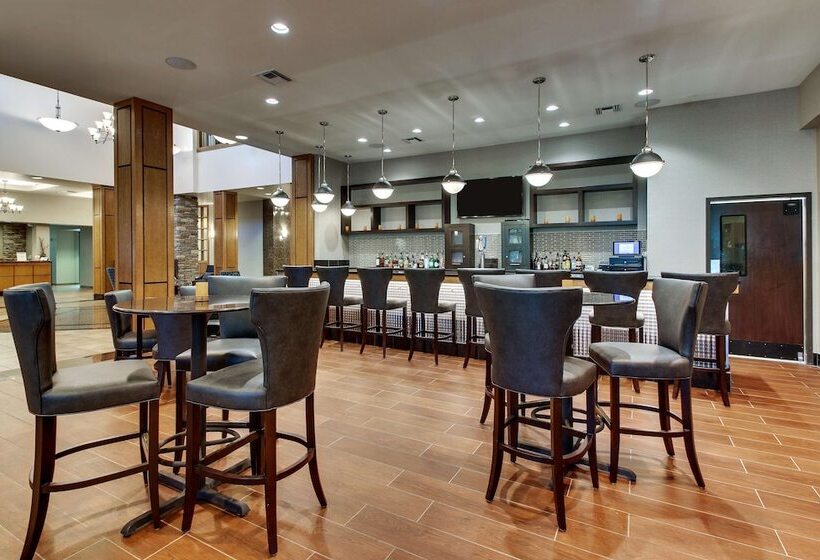 هتل Drury Inn & Suites Phoenix Happy Valley