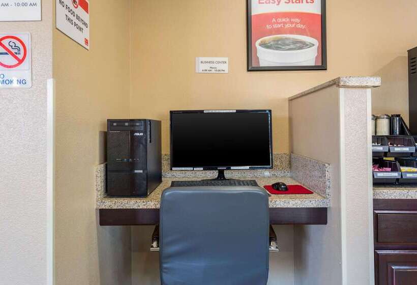 בית מלון כפרי Econo Lodge Inn & Suites Escondido Downtown