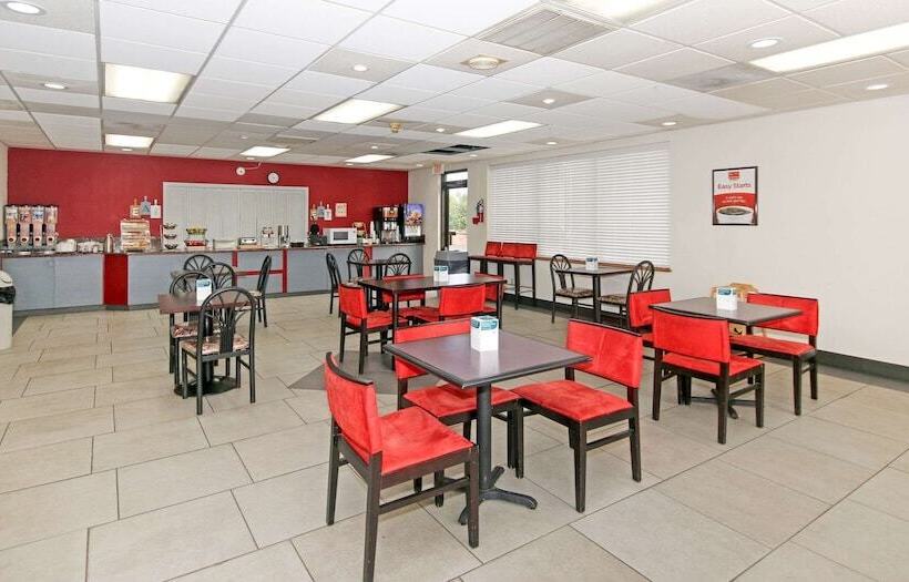 酒店 Econo Lodge Inn And Suites   Pilot Mountain