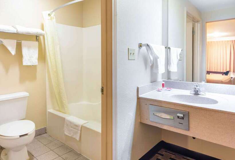 هتل Econo Lodge Laurel