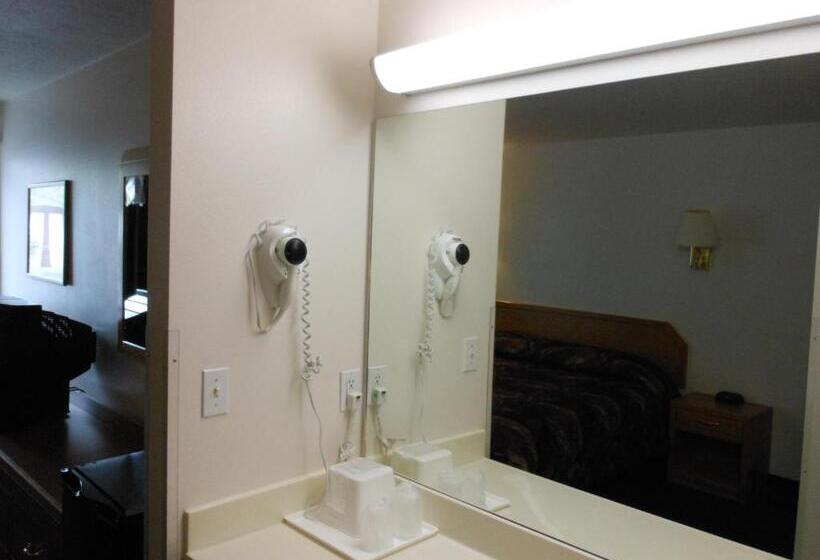 Отель Economy Inn & Suites