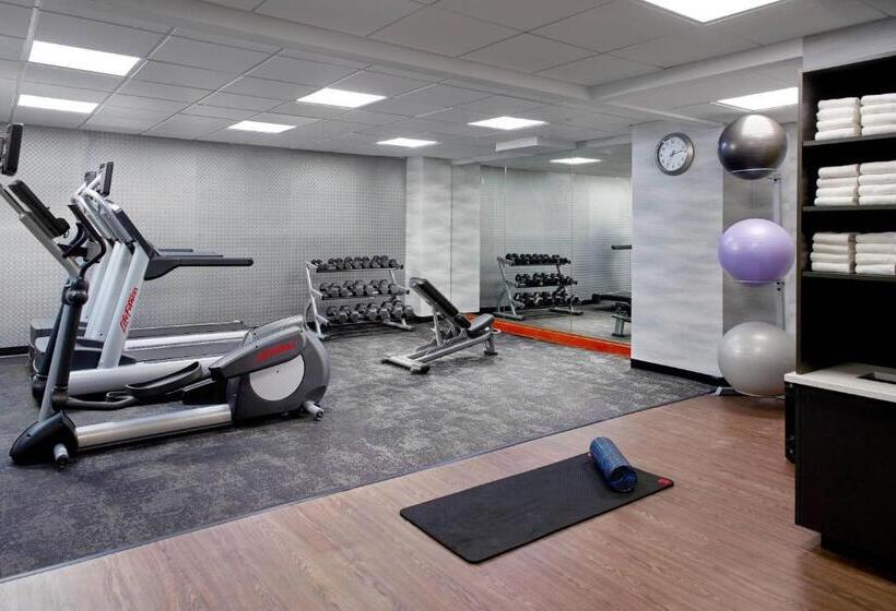 Отель Fairfield By Marriott Inn & Suites Asheville Outlets