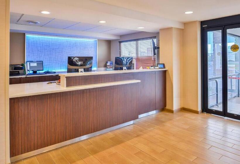 ホテル Fairfield Inn Rochester Airport