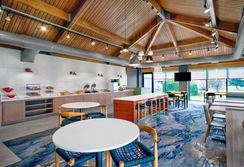 ホテル Fairfield Inn Rochester Airport