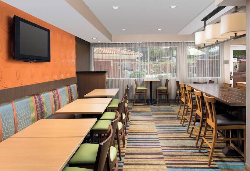 ホテル Fairfield Inn & Suites By Marriott Albuquerque Airport