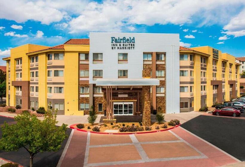 ホテル Fairfield Inn & Suites By Marriott Albuquerque Airport
