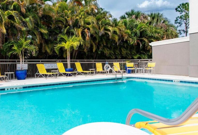 فندق Fairfield Inn & Suites By Marriott Fort Myers Cape Coral