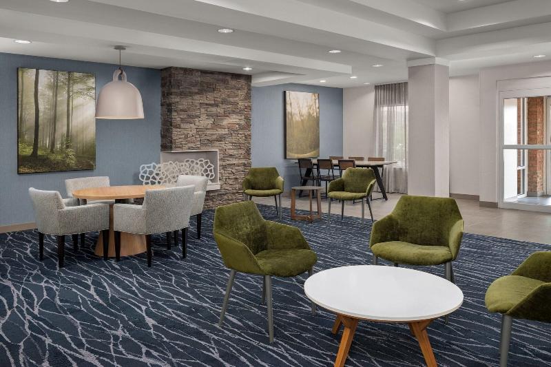 فندق Fairfield Inn & Suites Roanoke Hollins/i81