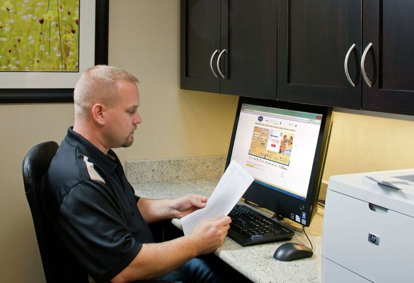 فندق Hampton Inn & Suites Saginaw