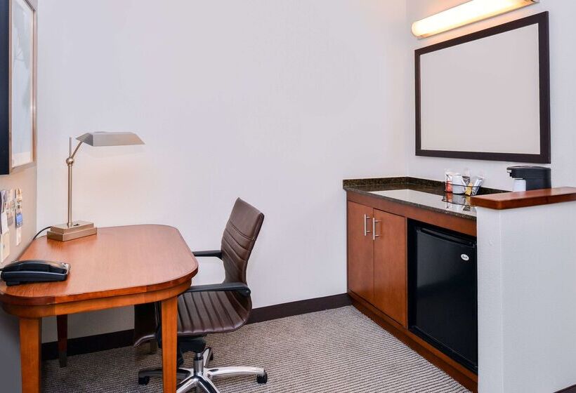 هتل Hyatt Place Chesapeake