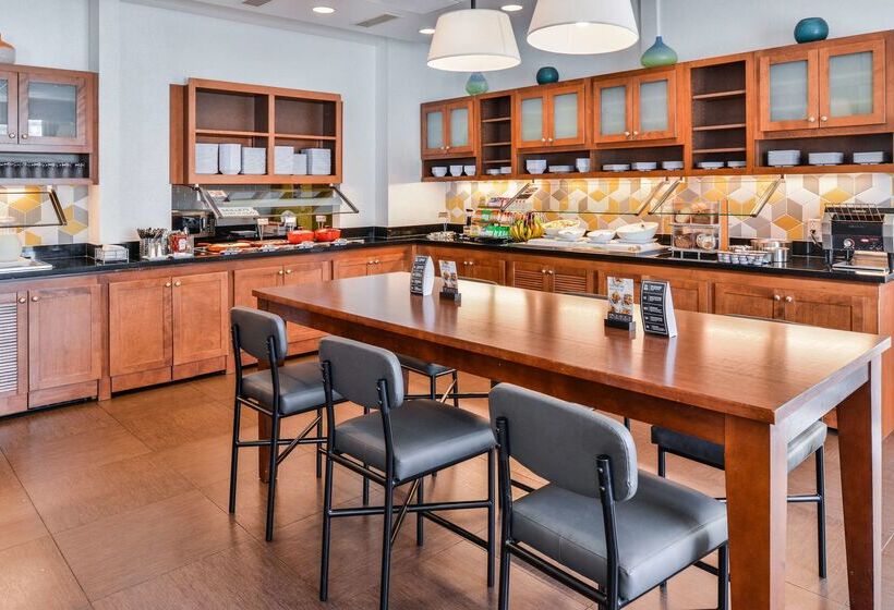 Отель Hyatt Place Chesapeake