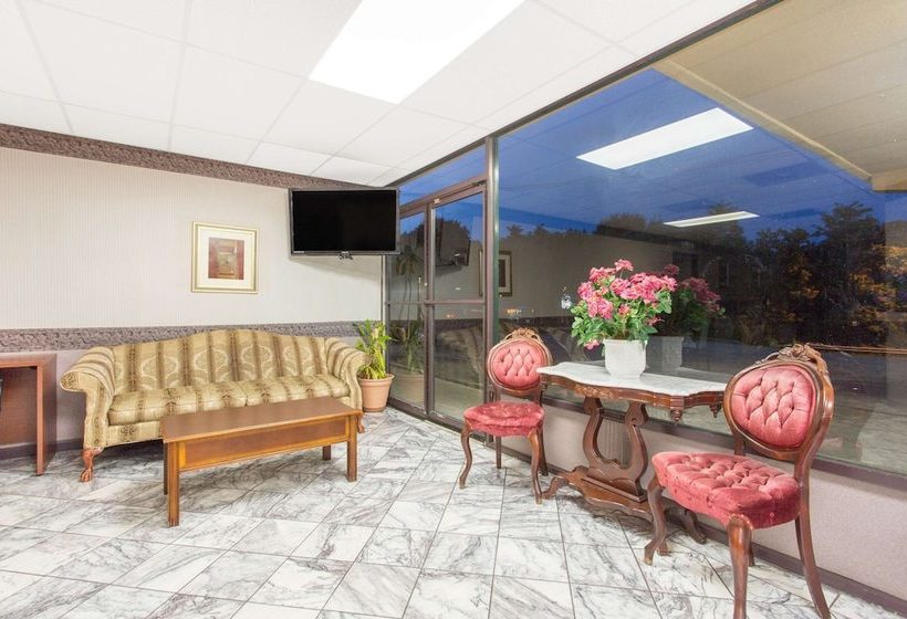 فندق Knights Inn Roanoke