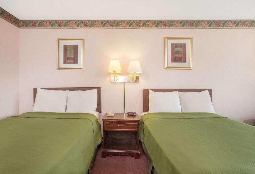 فندق Knights Inn Roanoke