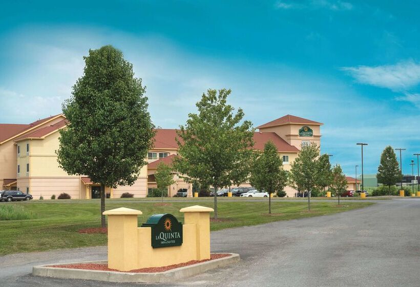 Отель Comfort Inn & Suites Verona At Turning Stone Resort Casino