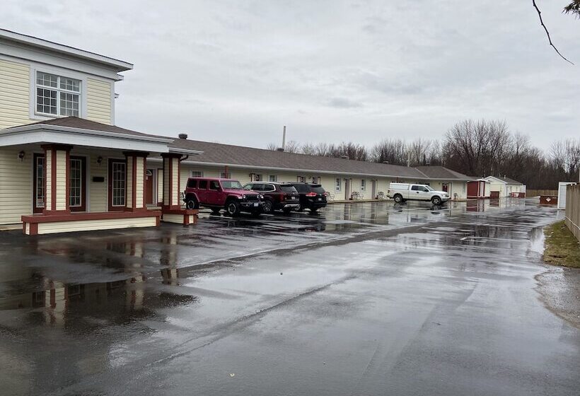 فندق Lakeshore Suites