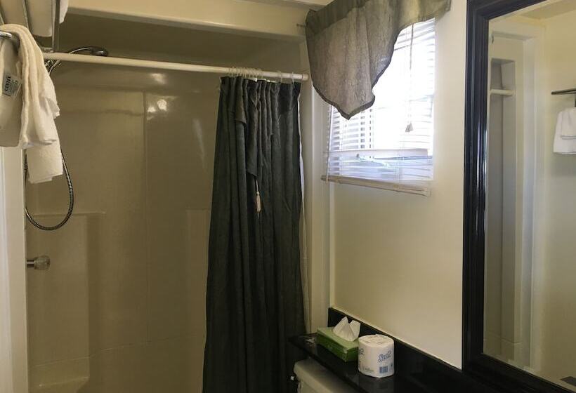 فندق Lakeshore Suites