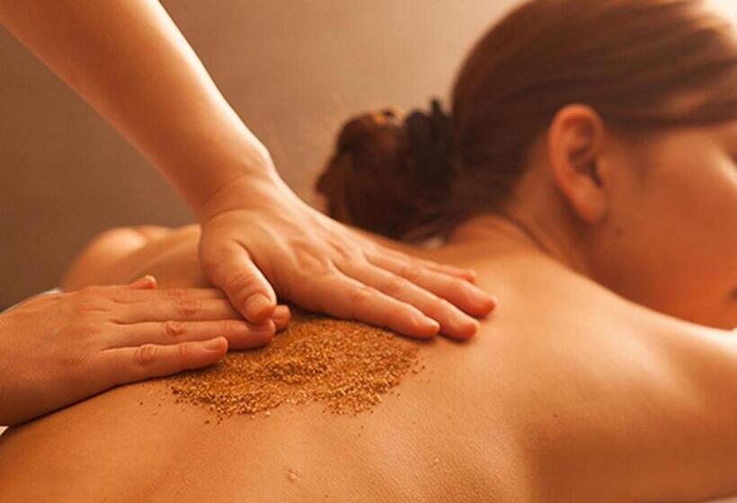 فندق Loisir Spa Tower Naha