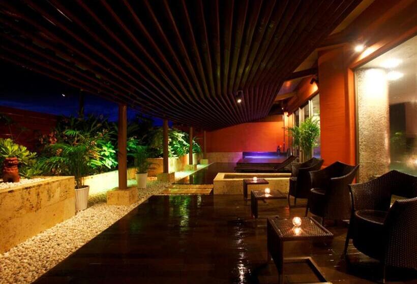 فندق Loisir Spa Tower Naha