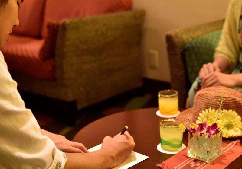 فندق Loisir Spa Tower Naha