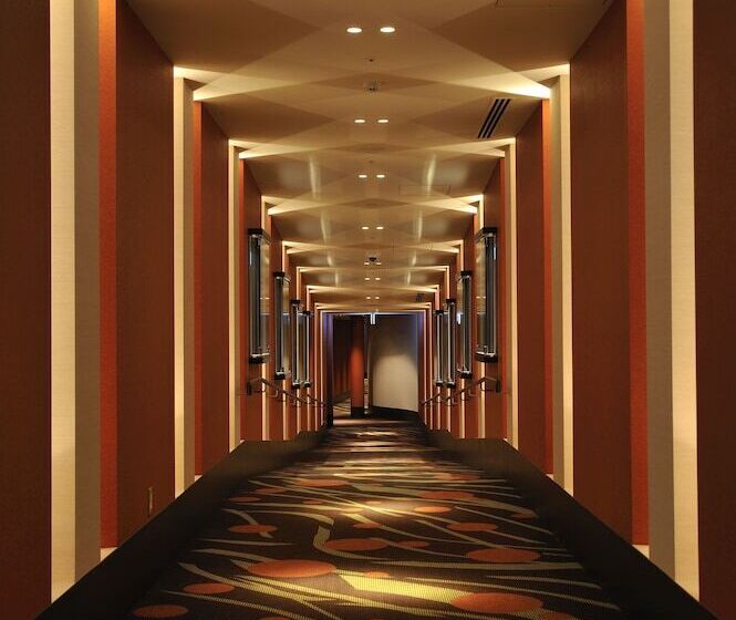 فندق Loisir Spa Tower Naha