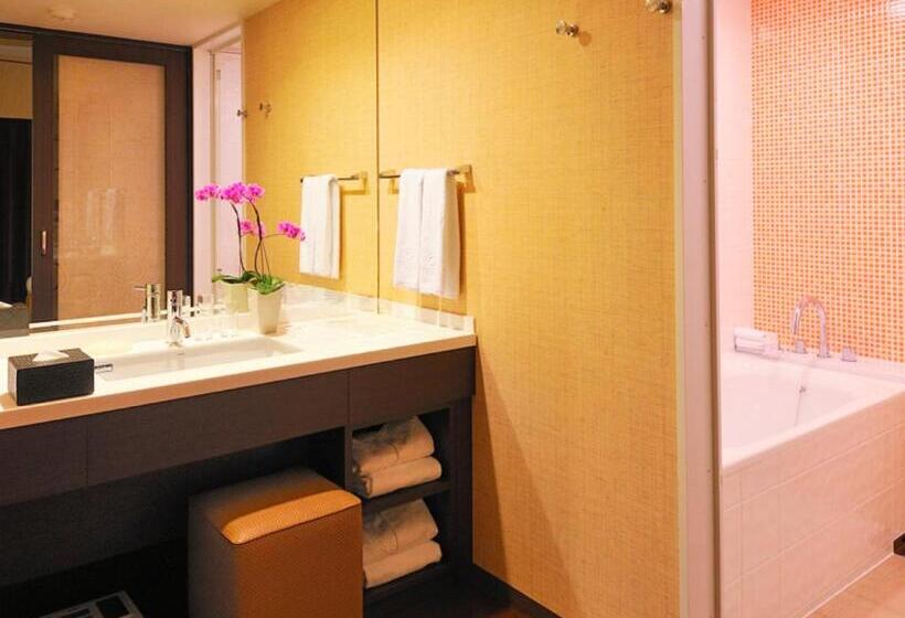 فندق Loisir Spa Tower Naha