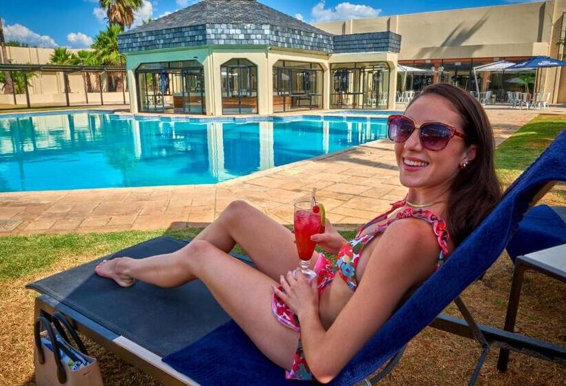 호텔 Peermont Walmont At Mmabatho Palms