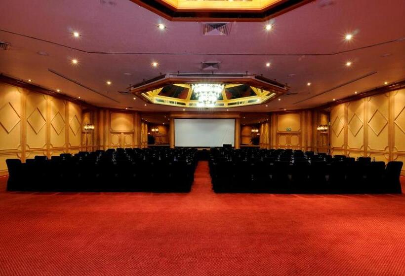 호텔 Peermont Walmont At Mmabatho Palms