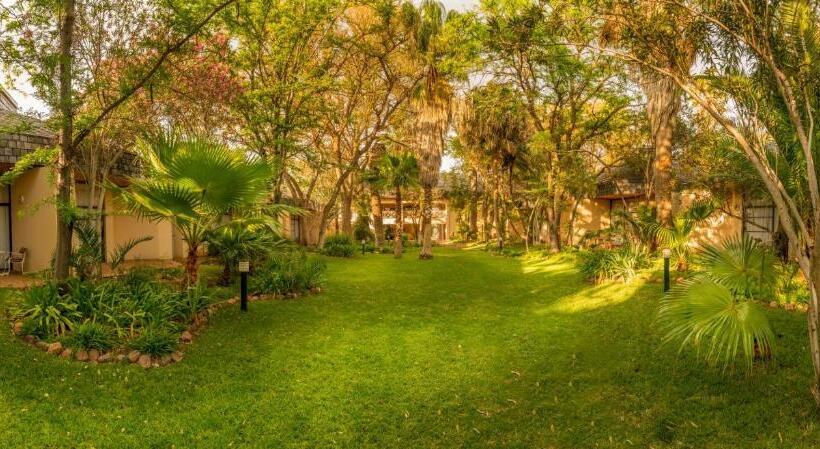 호텔 Peermont Walmont At Mmabatho Palms