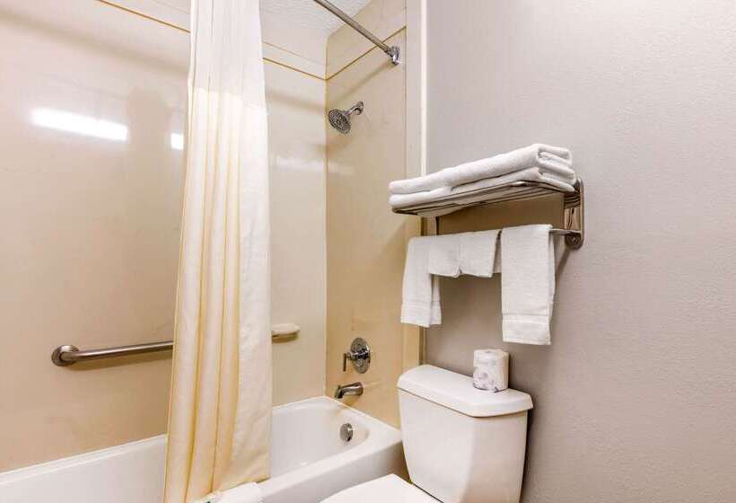 فندق Quality Inn